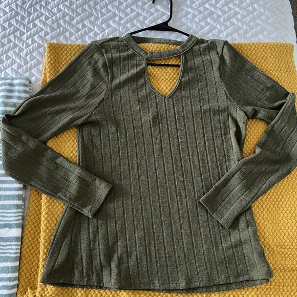 BKE Cut Out Ribbed V-Back Top - Picture 5 of 7